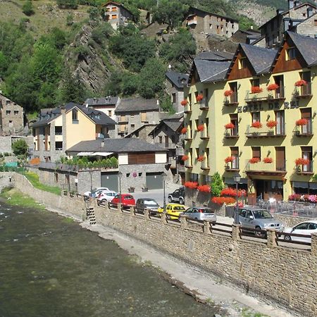 Hotel De Rei Llavorsi Bagian luar foto