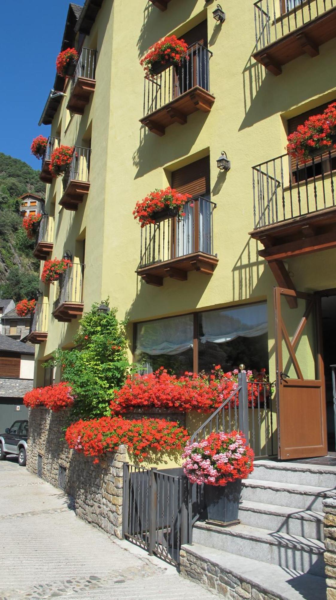 Hotel De Rei Llavorsi Bagian luar foto