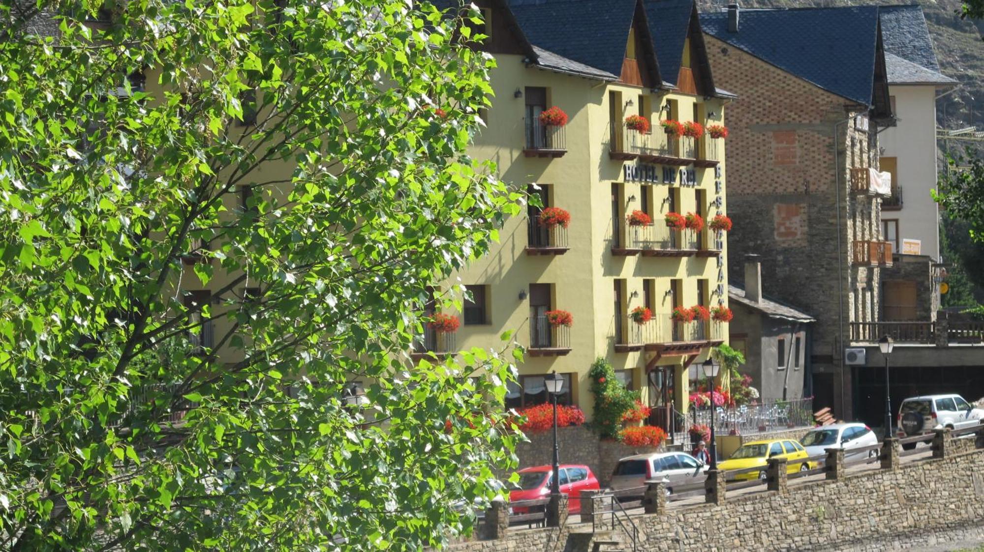 Hotel De Rei Llavorsi Bagian luar foto