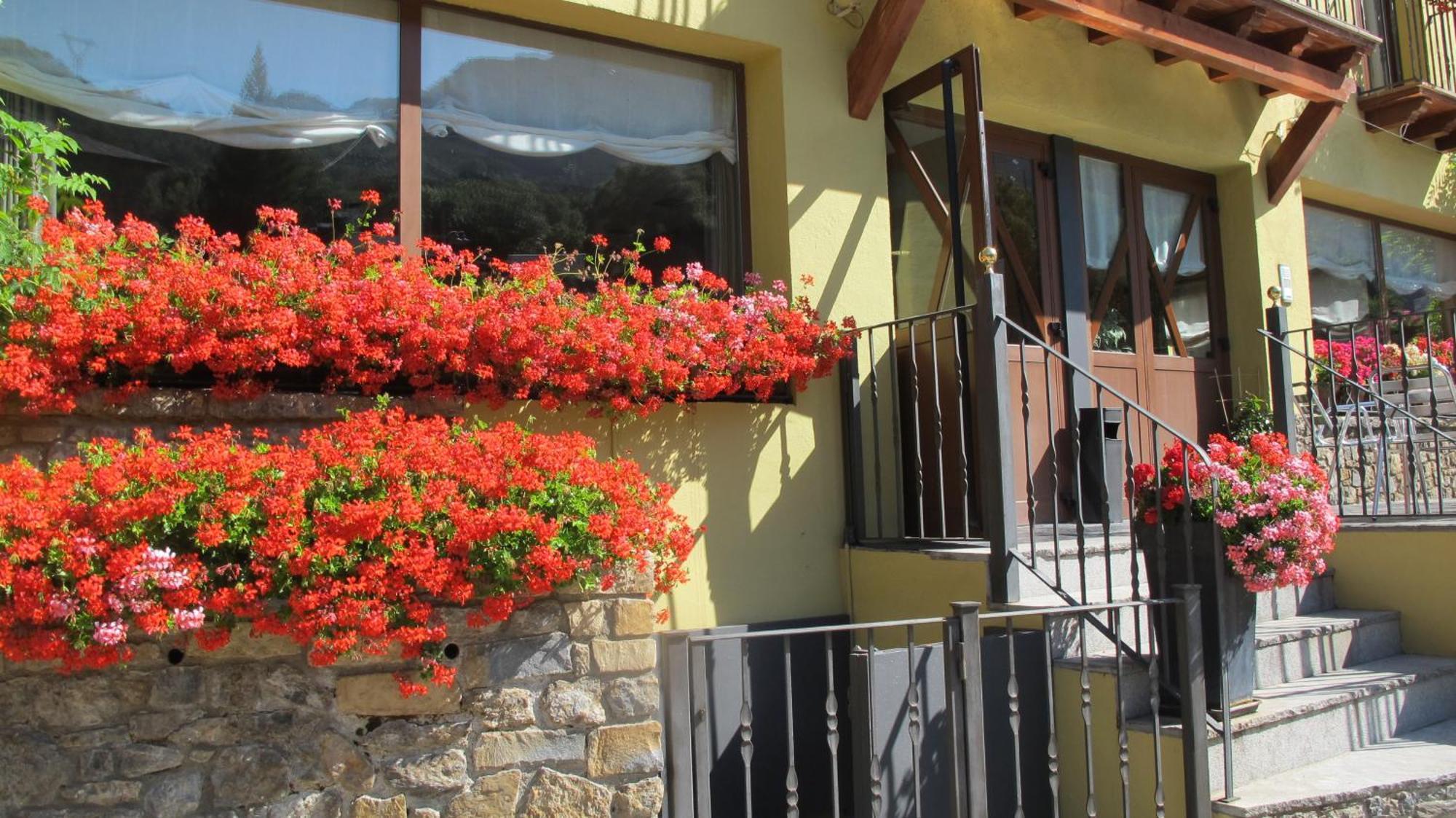 Hotel De Rei Llavorsi Bagian luar foto