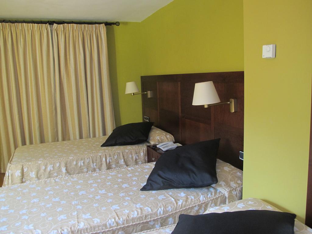 Hotel De Rei Llavorsi Bagian luar foto