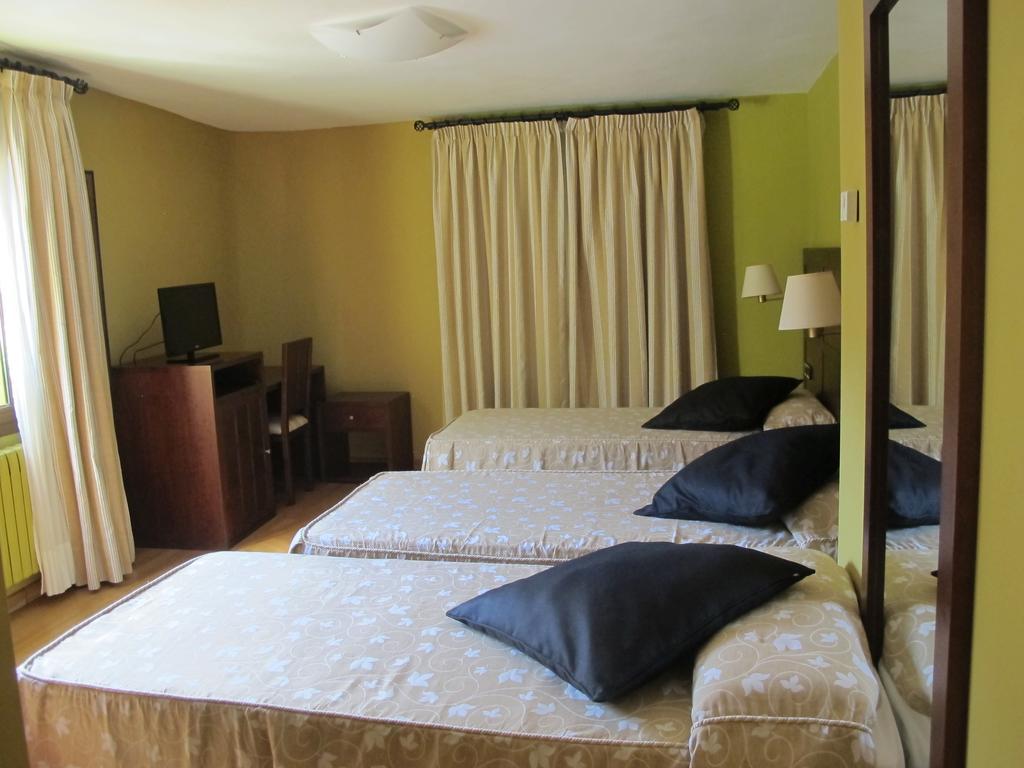 Hotel De Rei Llavorsi Bagian luar foto