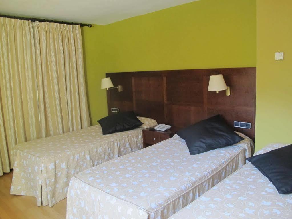 Hotel De Rei Llavorsi Bagian luar foto